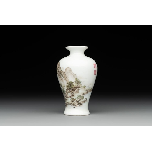 370 - A small Chinese famille rose eggshell 'landscape' vase, Yongzheng mark, 20th C.H.: 7,2 cm... 