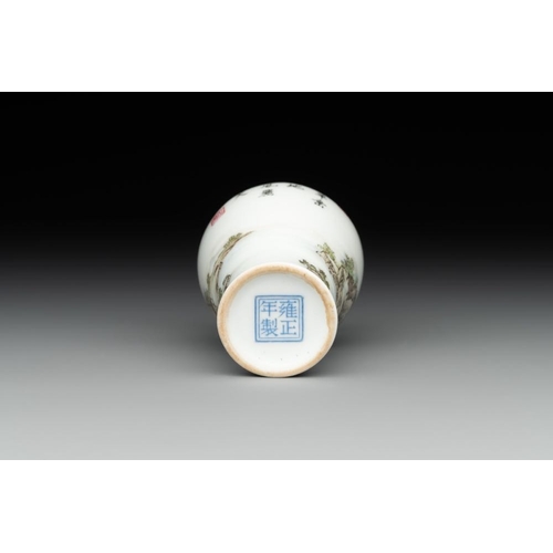 370 - A small Chinese famille rose eggshell 'landscape' vase, Yongzheng mark, 20th C.H.: 7,2 cm... 