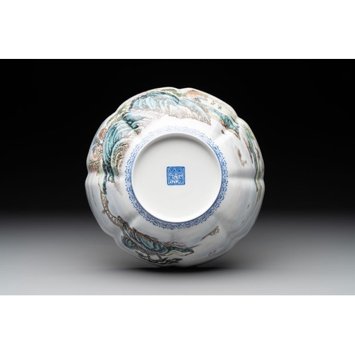 374 - A varied collection of eight Chinese famille rose eggshell bowls, Jingdezhen mark, 20th C.Dia.: 24,2... 