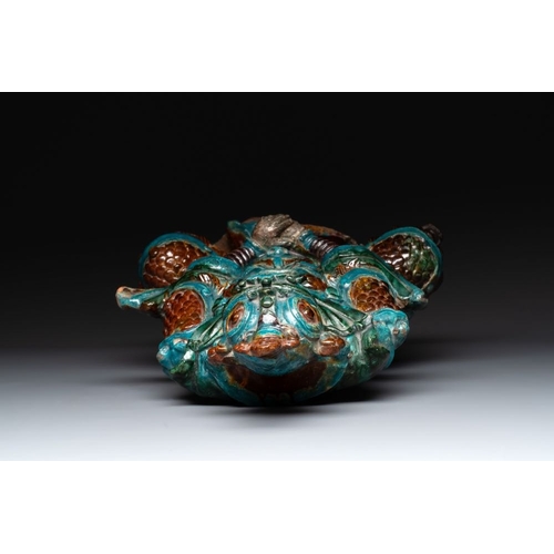 41 - An impressive and fine Chinese sancai-glazed biscuit Guandi, Ming, 17th C.H.: 57 cm
... 