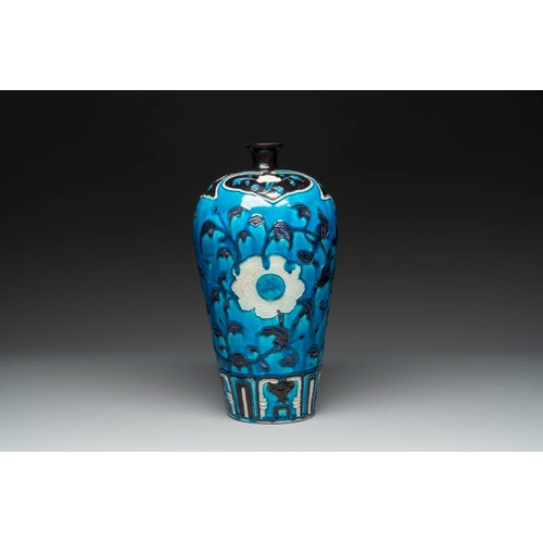 42 - A Chinese Fahua 'meiping' vase with lotus scrolls, MingH.: 41,5 cm