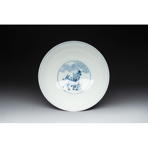 424 - A Chinese blue and white 'Eight Immortals' bowl, Guangxu mark, 19/20th C.Dia.: 21,5 cm - H.: 7,6 cm
... 