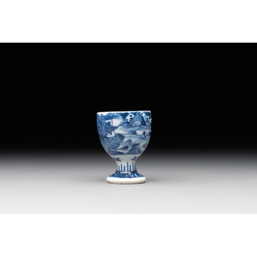 426 - A collection of 22 Chinese blue and white wares, Ruo Shen Zhen Cang mark, 19/20th C.Dia.: 8,8 cm - H... 