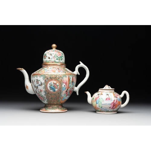 446 - 38 Chinese Canton famille rose wares, 19th C.Dim.: 27,3 x 26,8 cm (the tray) L.: 24 cm - H.: 22 cm (... 