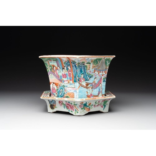 457 - A Chinese Canton famille rose hexagonal jardiniere and stand with narrative design, 19th C.Dia.: 28,... 