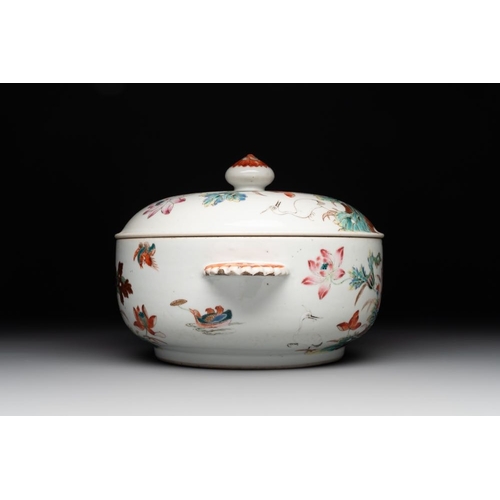 468 - A Chinese famille rose 'heron and lotus' tureen and cover, QianlongL.: 27 - H.: 18 cm (incl. cover)... 