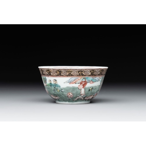 482 - A fine Chinese famille rose 'apple pickers' cup and saucer, YongzhengDia.: 11,7 cm (the saucer)Dia.:... 