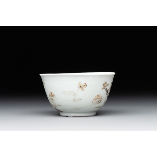 493 - A fine Chinese gilt-decorated grisaille 'Xi Xiang Ji' cup and saucer, YongzhengDia.: 12,1 cm (the sa... 