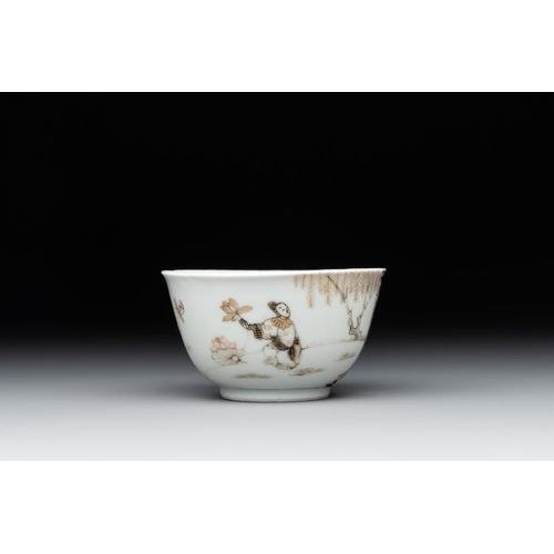 493 - A fine Chinese gilt-decorated grisaille 'Xi Xiang Ji' cup and saucer, YongzhengDia.: 12,1 cm (the sa... 