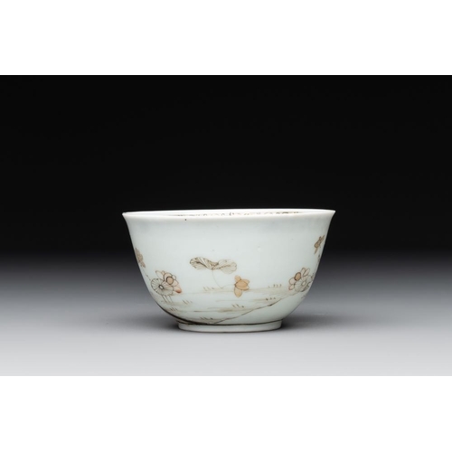 495 - A fine Chinese gilt-decorated grisaille 'Xi Xiang Ji' cup and saucer, YongzhengDia.: 12 cm (the sauc... 