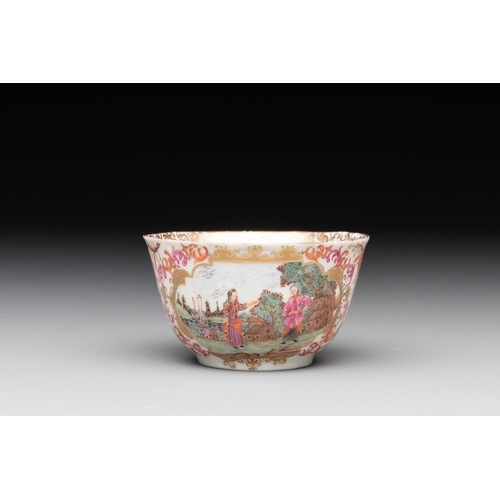 496 - A Chinese Meissen-style export porcelain 'Peter the Great' cup and saucer, QianlongDia.: 11,5 cm (th... 