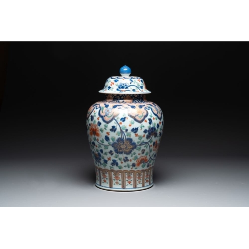 5 - A large Chinese verte-Imari 'peony scroll' vase and cover, KangxiH.: 59 cm (incl. cover)... 