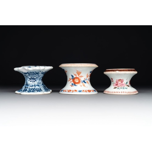 517 - A collection of five Chinese blue and white, famille rose and Imari-style salts, Kangxi/QianlongDia.... 