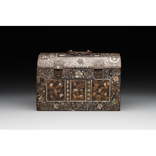 539 - A Japanese gilt-lacquered mother-of-pearl inlaid Namban coffer for the Portuguese market, Edo, 17th ... 