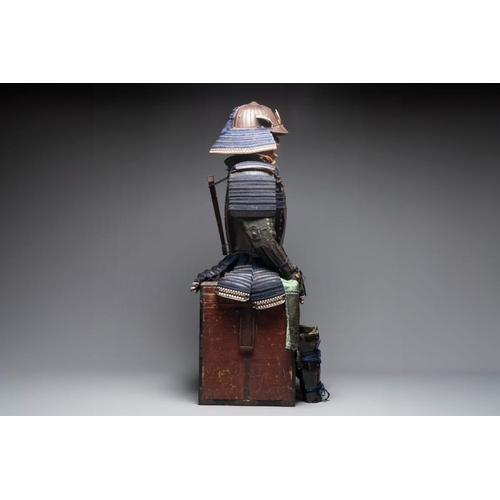 544 - An impressive Japanese samurai armor, Edo period, first half 18th C.H.: 144,5 cm (seated, as display... 