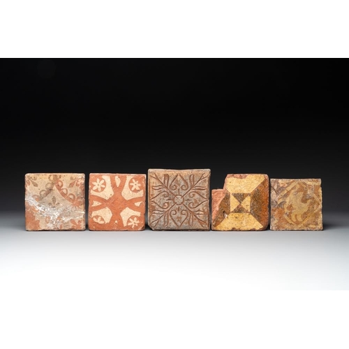 551 - Eleven slip-decorated medieval and post-medieval tiles, France and Flanders, 15/18th C.Dim.: 13,7 x ... 