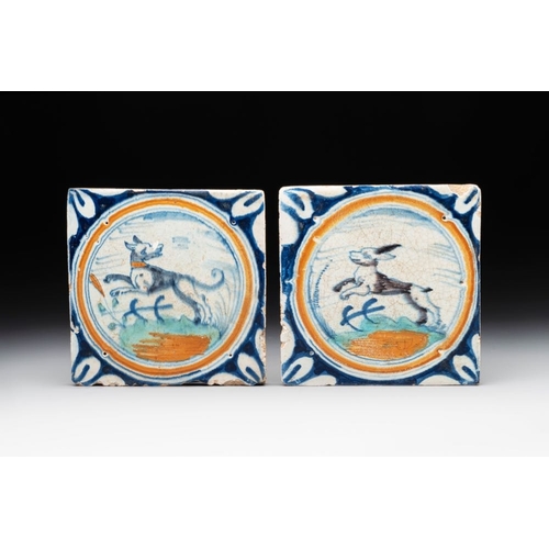 565 - Two polychrome Dutch Delft maiolica 'medallion' 'dog' and 'hare' tiles, late 16th C.Dim.: 13,3 x 13,... 