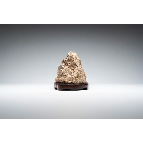 626 - A Chinese 'unknown type' of scholar's rock, Henan province, MingDim.: 62 x 19 x 23,5 cm (incl. stand... 