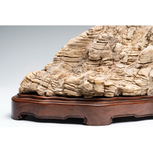 626 - A Chinese 'unknown type' of scholar's rock, Henan province, MingDim.: 62 x 19 x 23,5 cm (incl. stand... 