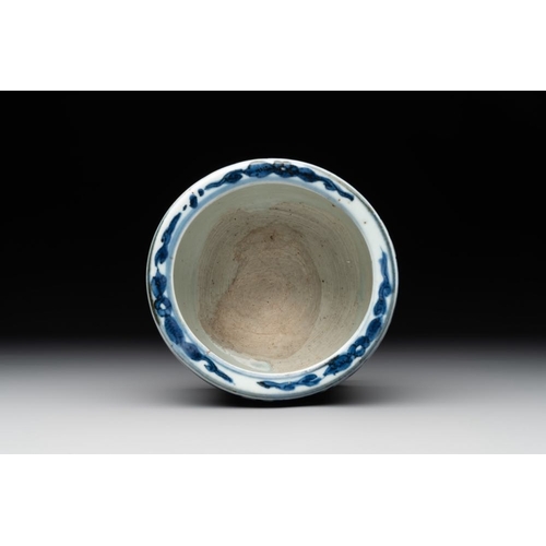 63 - A Chinese blue and white 'kraak' porcelain censer with figures in a landscape, WanliDia.: 12,5 cm - ... 