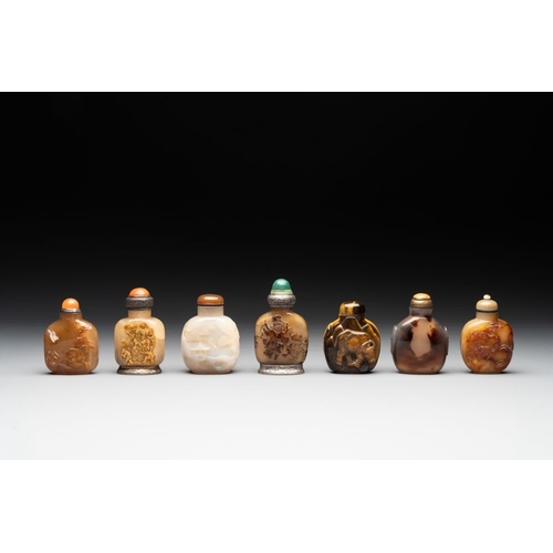 634 - A collection of 16 Chinese precious stone snuff bottles, 19/20th C.H.: 9,4 cm (the tallest incl. sto... 