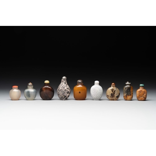 634 - A collection of 16 Chinese precious stone snuff bottles, 19/20th C.H.: 9,4 cm (the tallest incl. sto... 