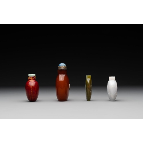 641 - Four Chinese Peking glass, agate and jade snuff bottles, 19/20th C.H.: 8,7 cm (the tallest incl. sto... 