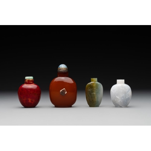 641 - Four Chinese Peking glass, agate and jade snuff bottles, 19/20th C.H.: 8,7 cm (the tallest incl. sto... 