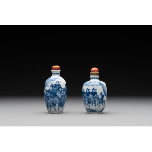 651 - Two Chinese blue and white 'riders on horseback' snuff bottles, Yongzheng mark, 19th C.H.: 7,9 cm (t... 