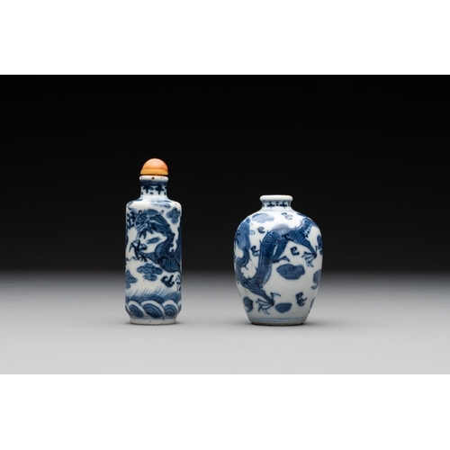 652 - Two Chinese blue and white 'dragon' snuff bottles, Chenghua and Qianlong mark, 19th C.H.: 8,5 cm (th... 