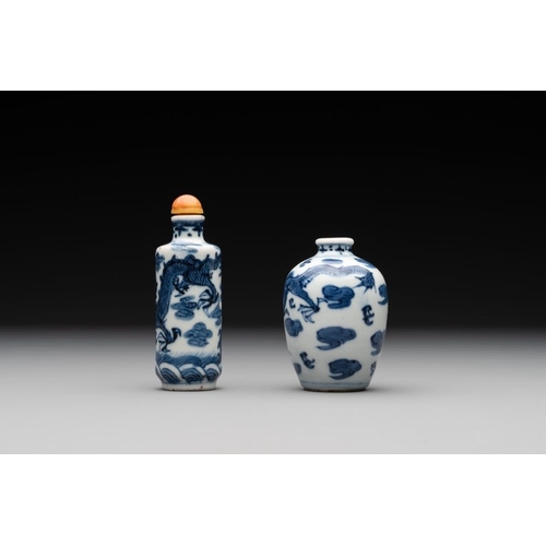 652 - Two Chinese blue and white 'dragon' snuff bottles, Chenghua and Qianlong mark, 19th C.H.: 8,5 cm (th... 