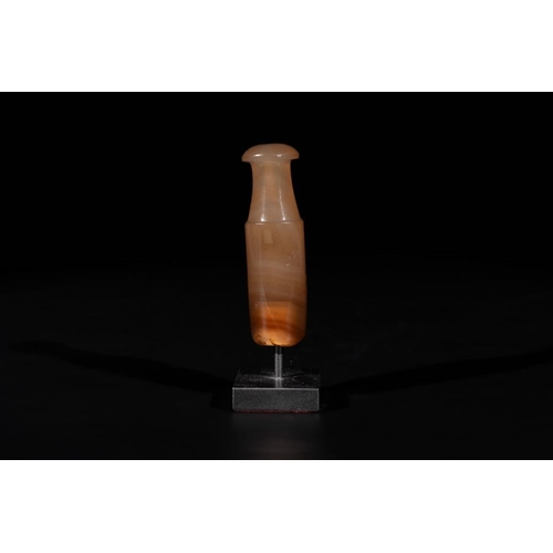 683 - A Chinese agate 'Liuhai' cigarette holder or hookah mouth piece, possibly for the Islamic market, 19... 