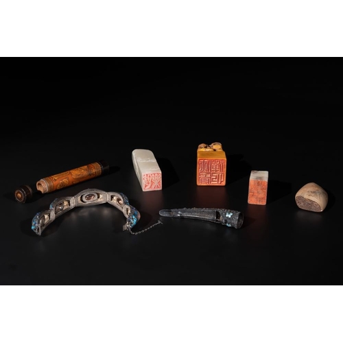 706 - Four Chinese jade seals, a bamboo incense tube and two enamelled silver wares, 19th C.L.: 18,5 cm (t... 