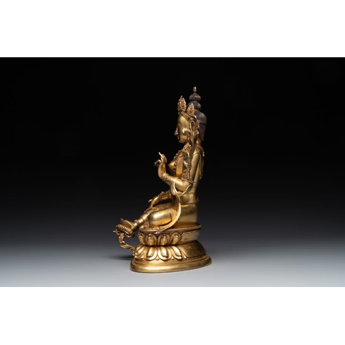 724 - A Sino-Tibetan gilt bronze Tara on double lotus throne, 18/19th C.H.: 32 cm
Weight: 5342 grams... 