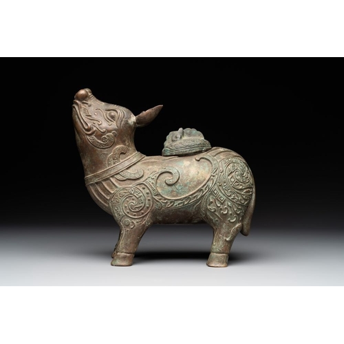 744 - A rare Chinese inscribed bronze tapir-form vessel and cover, 'xizun ', late Ming/early QingDim.: 25 ... 