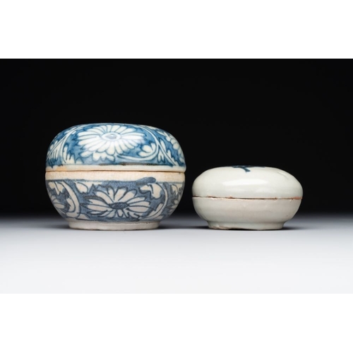 75 - A varied collection of 22 Chinese blue and white jarlets, covered boxes and miniature vases, MingH.:... 