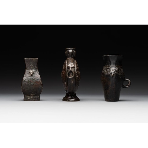 760 - Three Chinese archaistic miniature bronze vases, Song/YuanH.: 14,1 cm (the tallest)H.: 11,5 cm (the ... 