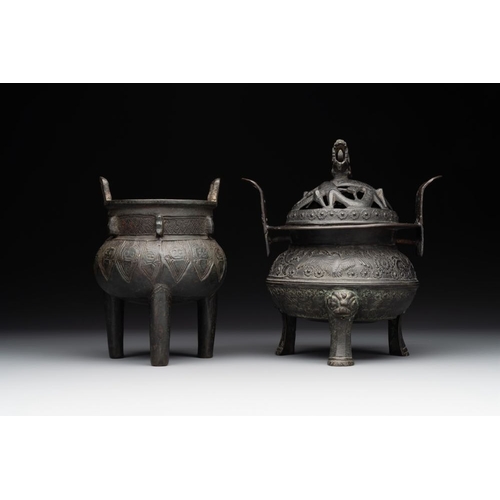 764 - Two Chinese archaistic bronze censers, one with cover, 'ding ', Song/YuanH.: 23,5 cm (the tallest in... 