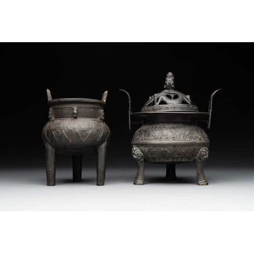 764 - Two Chinese archaistic bronze censers, one with cover, 'ding ', Song/YuanH.: 23,5 cm (the tallest in... 