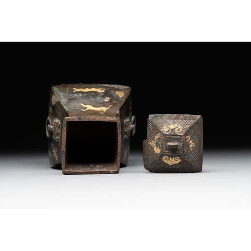 772 - A rare Chinese archaic partially gilt bronze ritual wine vessel and cover, 'fang hu ', HanH.: 17 cm ... 