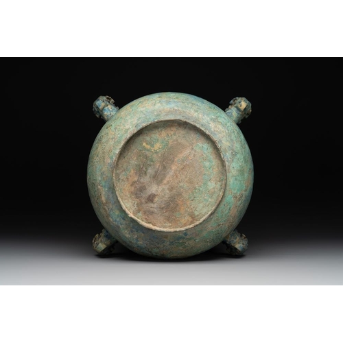 777 - A Chinese archaic bronze water basin, 'Jian', Eastern Zhou dynasty/Spring and Autumn periodL.: 31,5 ... 