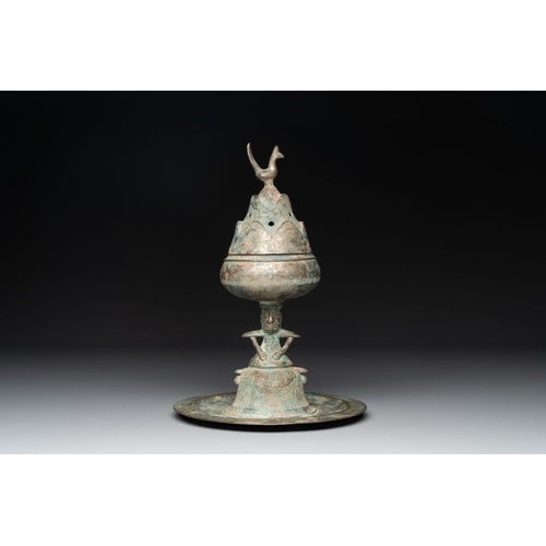 780 - A Chinese bronze 'immortal' 'boshanlu' censer and cover with a tomobako, Western HanH.: 28 cm (incl.... 