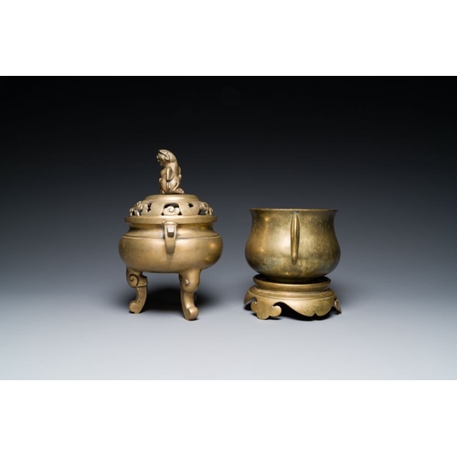 794 - Six various Chinese bronze censers, 19/20th C.L.: 24,5 cm - H.: 26,5 cm (the largest)L.:14,5 cm - H.... 