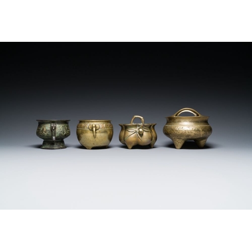 794 - Six various Chinese bronze censers, 19/20th C.L.: 24,5 cm - H.: 26,5 cm (the largest)L.:14,5 cm - H.... 