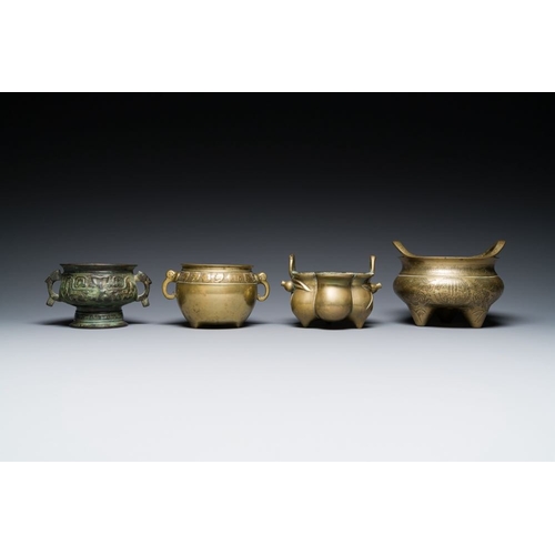 794 - Six various Chinese bronze censers, 19/20th C.L.: 24,5 cm - H.: 26,5 cm (the largest)L.:14,5 cm - H.... 