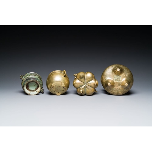 794 - Six various Chinese bronze censers, 19/20th C.L.: 24,5 cm - H.: 26,5 cm (the largest)L.:14,5 cm - H.... 