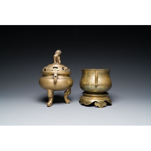 794 - Six various Chinese bronze censers, 19/20th C.L.: 24,5 cm - H.: 26,5 cm (the largest)L.:14,5 cm - H.... 