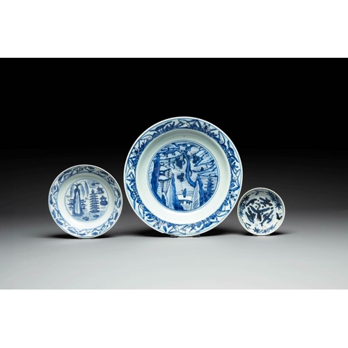 80 - A Chinese blue and white dish, plate and saucer, Fu Gui Chang Chun  mark, JiajingDia.: 30,8 cm (the ... 