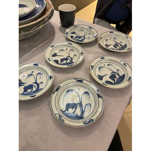 86 - Six Chinese blue and white ko-sometsuke 'ox' plates for the Japanese market, Transitional periodDia.... 