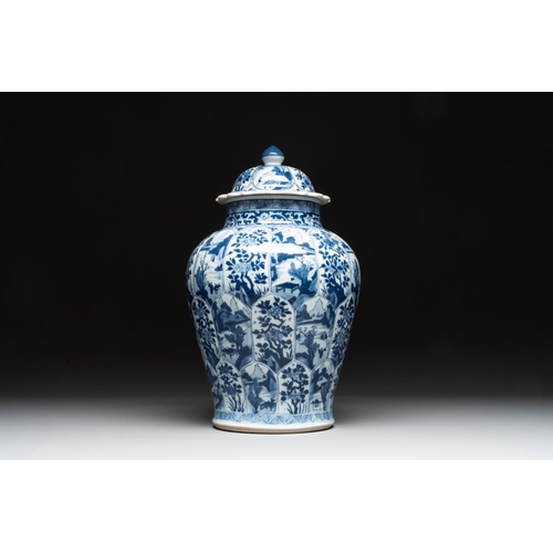 905 - A Chinese blue and white vase and cover with landscapes and flowers, KangxiH.: 41,5 cm (incl. cover)... 